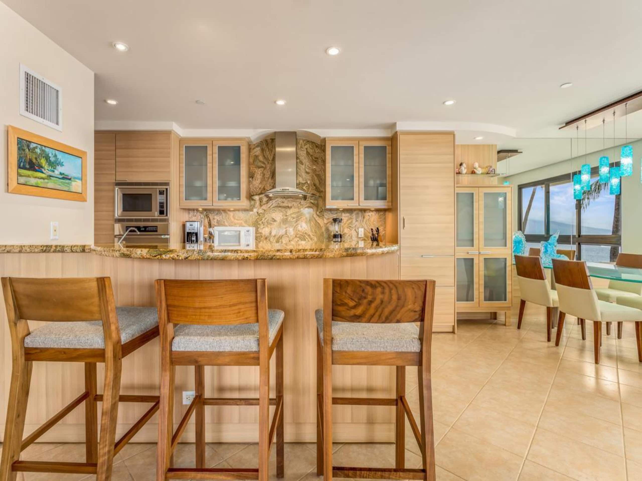 Condo in Kaanapali Beach · ★5.0 · 2 bedrooms · 3 beds · 2 baths - Image 10
