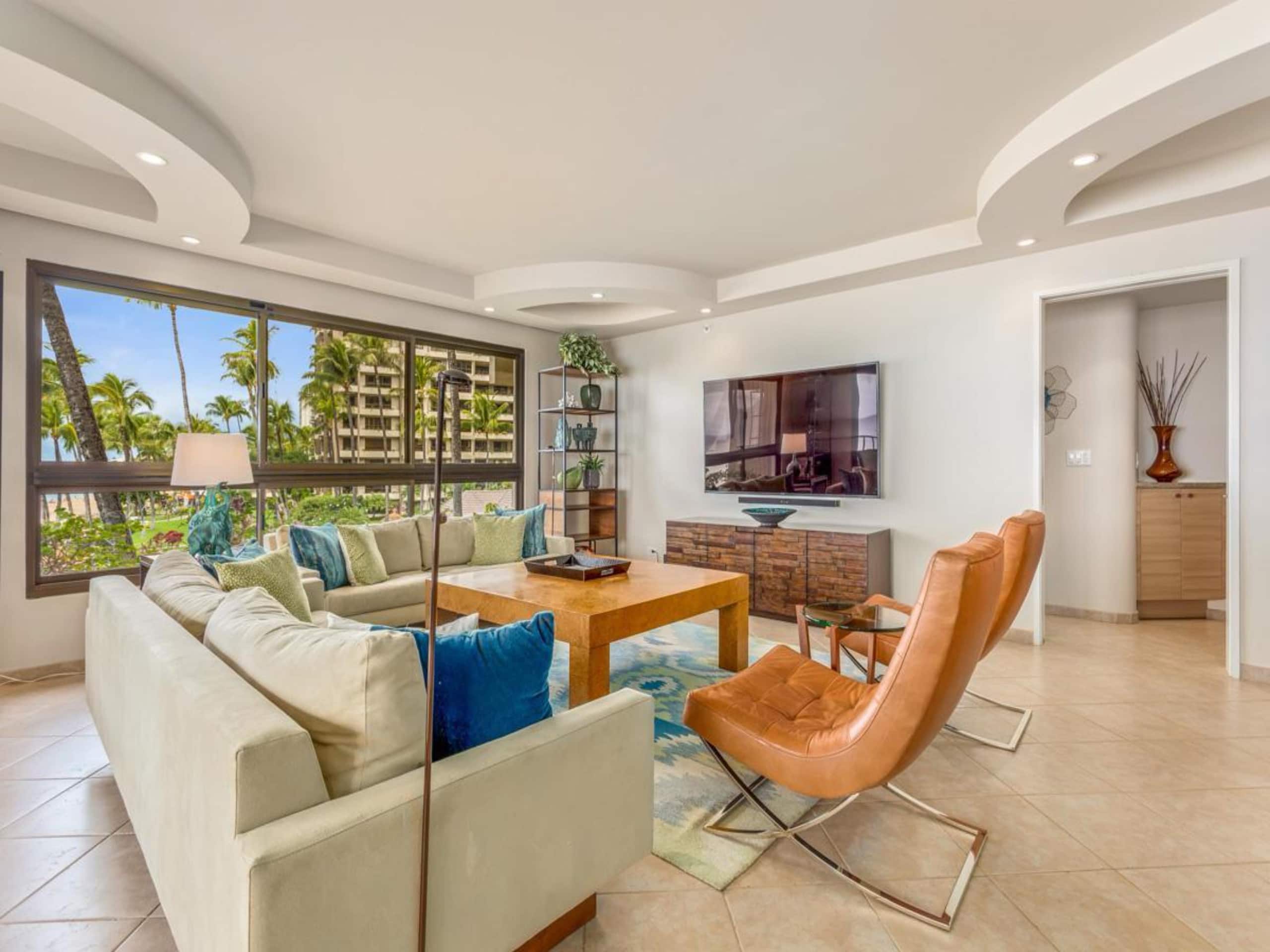 Condo in Kaanapali Beach · ★5.0 · 2 bedrooms · 3 beds · 2 baths - Image 7