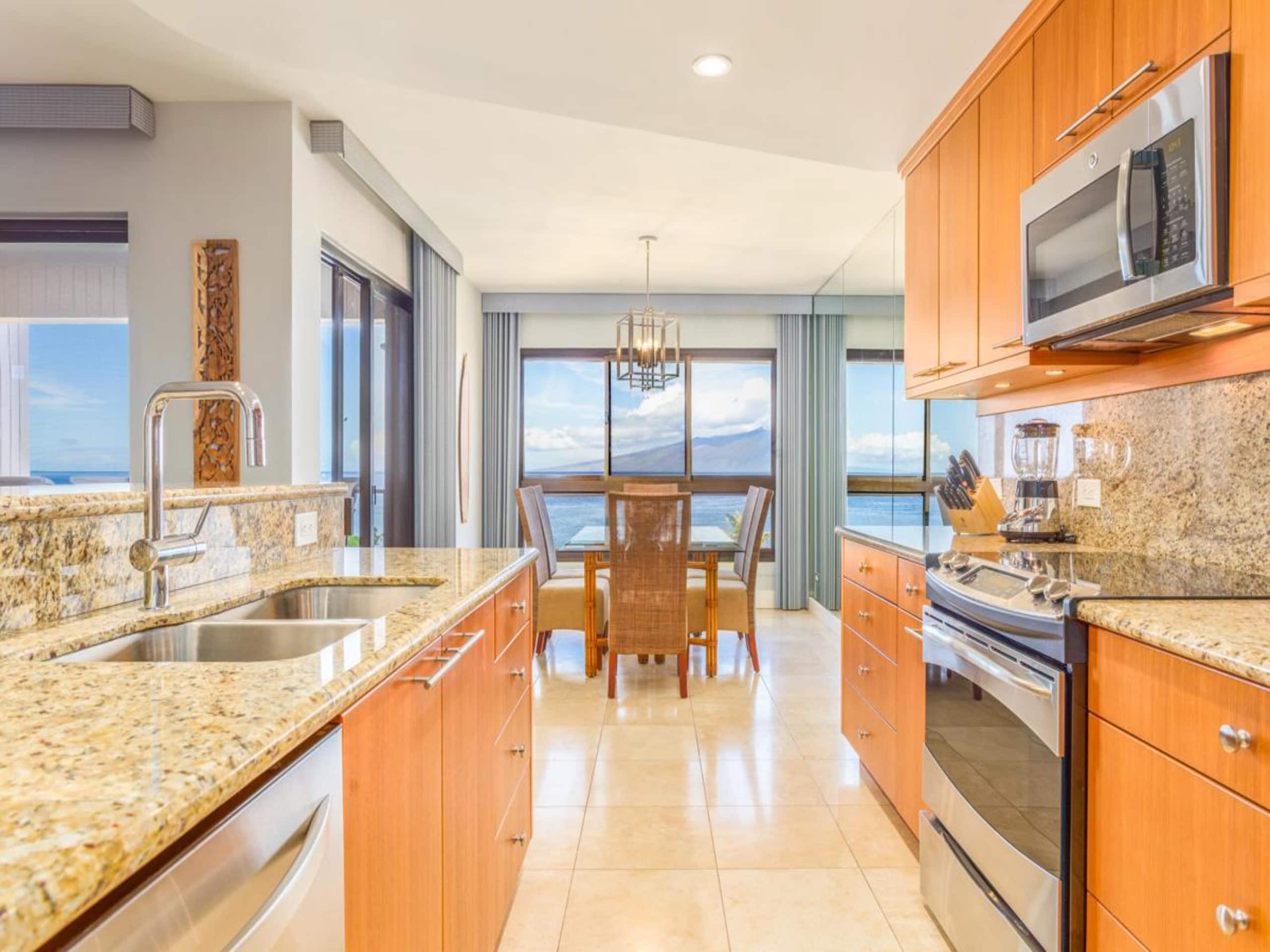 Condo in Kaanapali Beach · ★5.0 · 2 bedrooms · 2 beds · 2 baths - Image 10