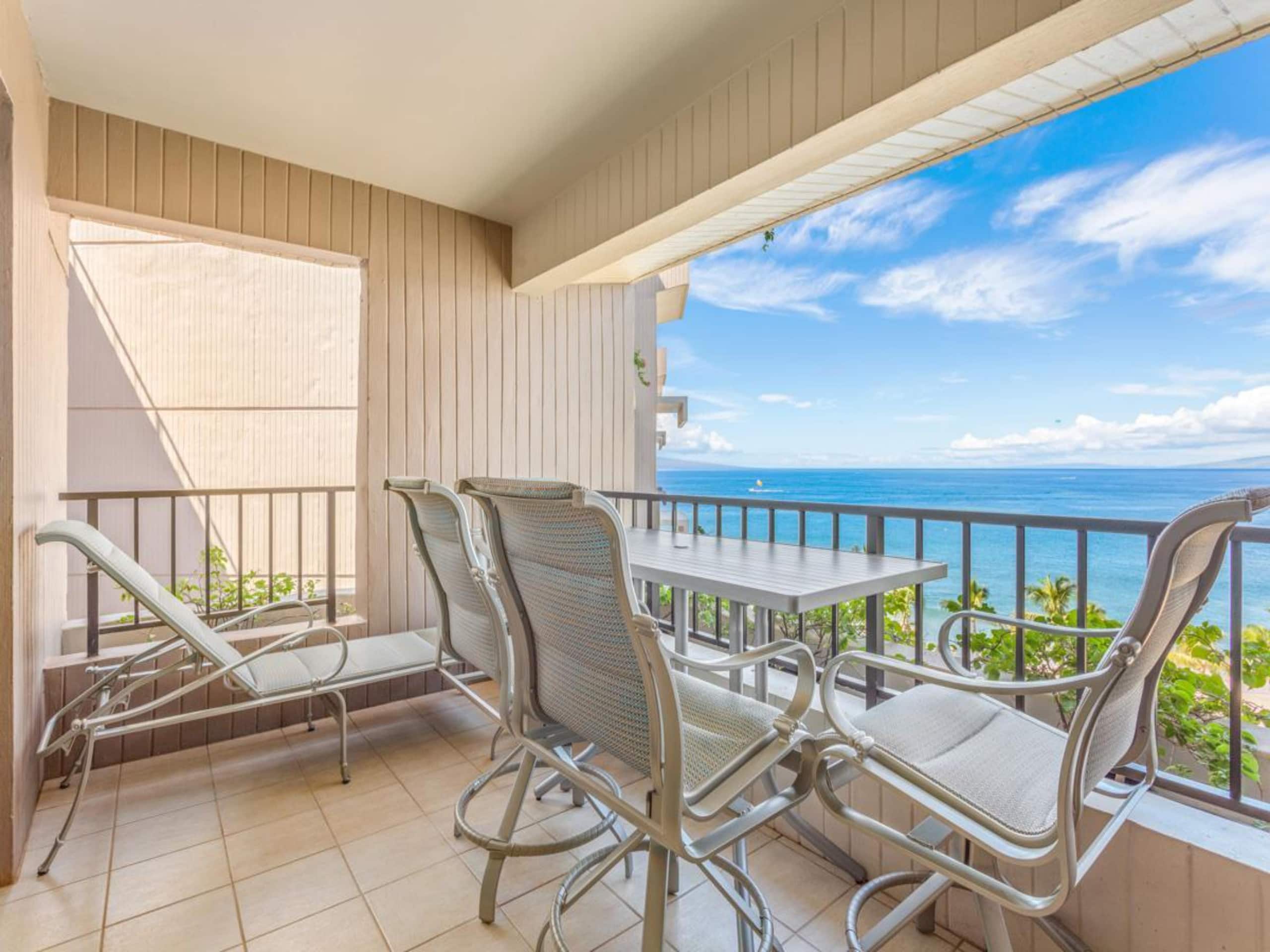 Condo in Kaanapali Beach · ★5.0 · 2 bedrooms · 2 beds · 2 baths - Image 2