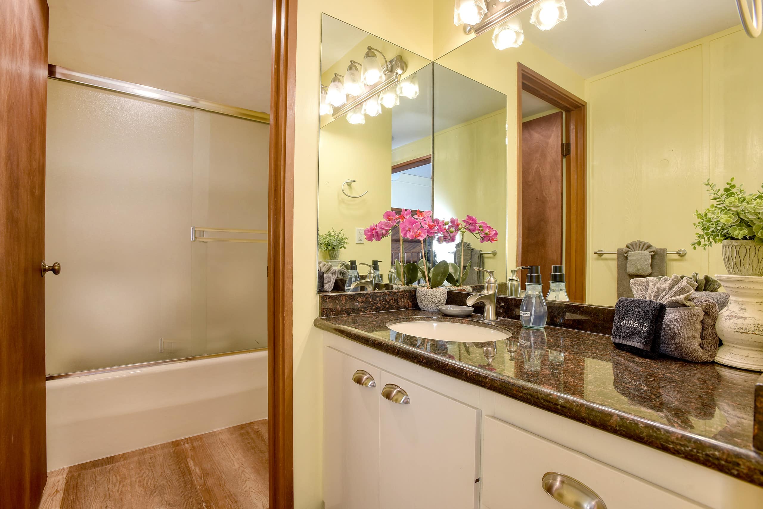 Condo in Kihei · ★4.84 · 2 bedrooms · 4 beds · 2 baths - Image 26