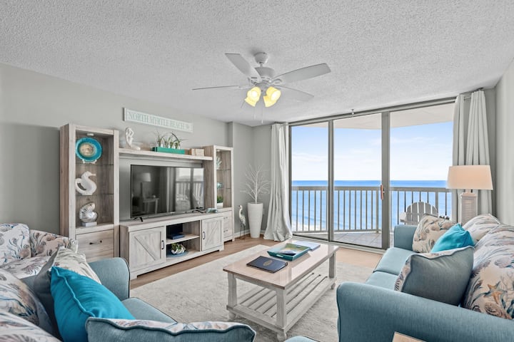 Stunning 4 bedroom oceanfront condo. Ocean Drive. - Condominiums