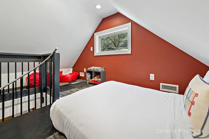 Dormitorio y salón en el área del loft