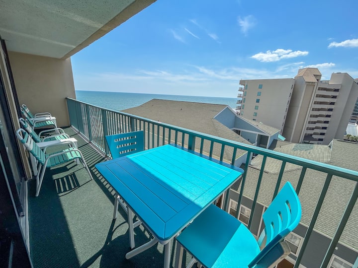 3 Bedroom Oceanfront Condo. Great Amenities. - North Myrtle Beach, SC