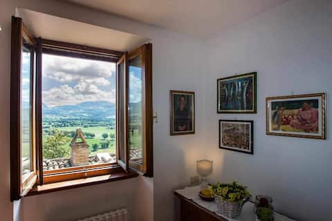 Top performing Airbnb: Perla two-room apartment with valley view in Spello