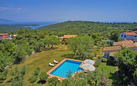 Villa Arbora in Kavran (house for 10 people)