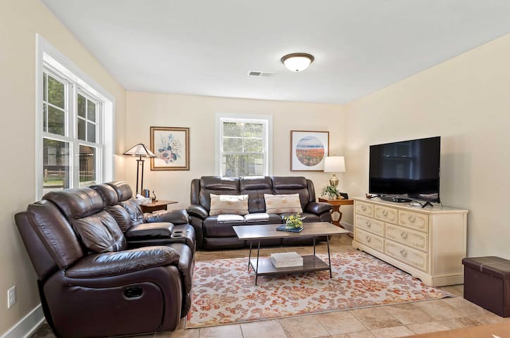 Scott Lakes Properties managed Airbnb listing 3