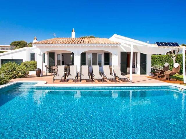 Villa Bini Oran – Large charming villa near beach