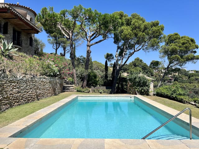 Holiday rental semidetached with swimming pool in