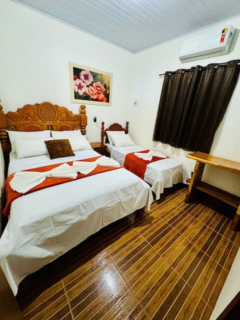 Casa Flor Do Ipê/  tour for family and friends!