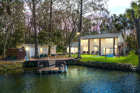 Nanas River House in Weeki Wachee, WaterToys, Pets