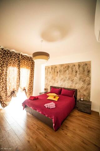 Apartment-Classic-Private Bathroom-Courtyard view