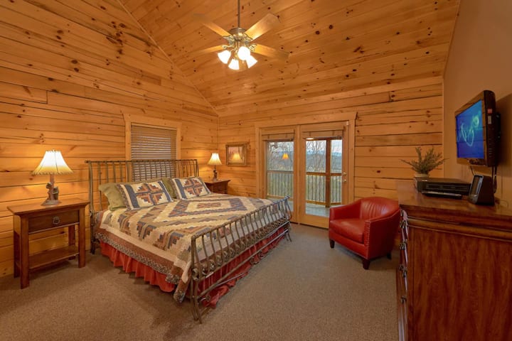 4 En Suite Bdrms w/King bed