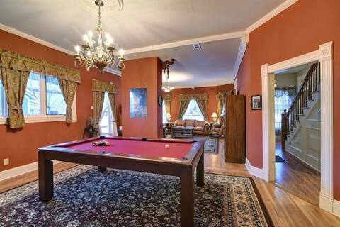 Big Groups - Sauna, Pool Table, Office, Pets OK