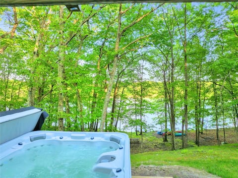 Lakefront Cabin | Hot Tub, Kayaks, Beach, Pets OK