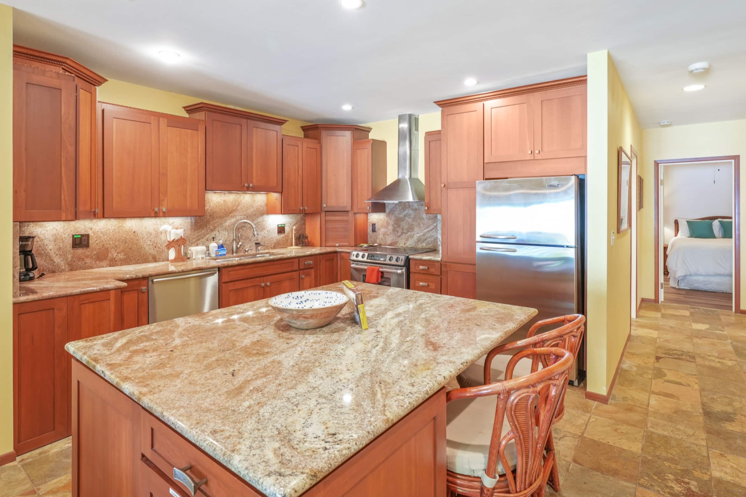 Aloha Manor is Elegant Gated Oceanfront Living - Photo 8