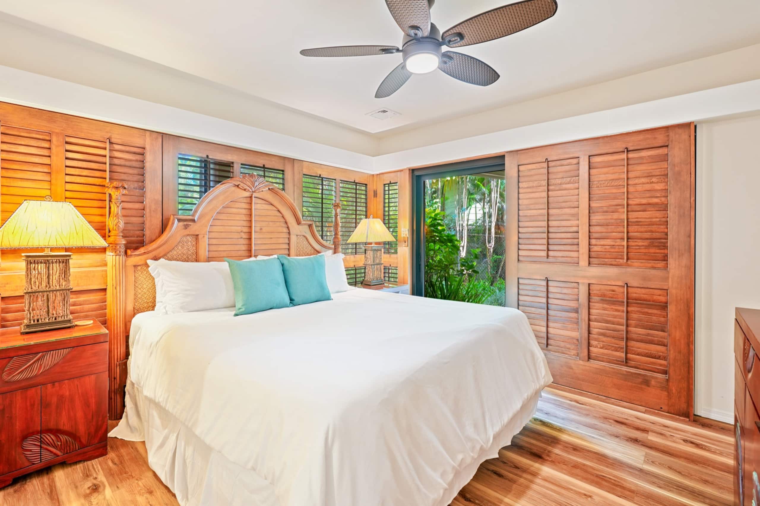 Aloha Manor is Elegant Gated Oceanfront Living - Photo 4