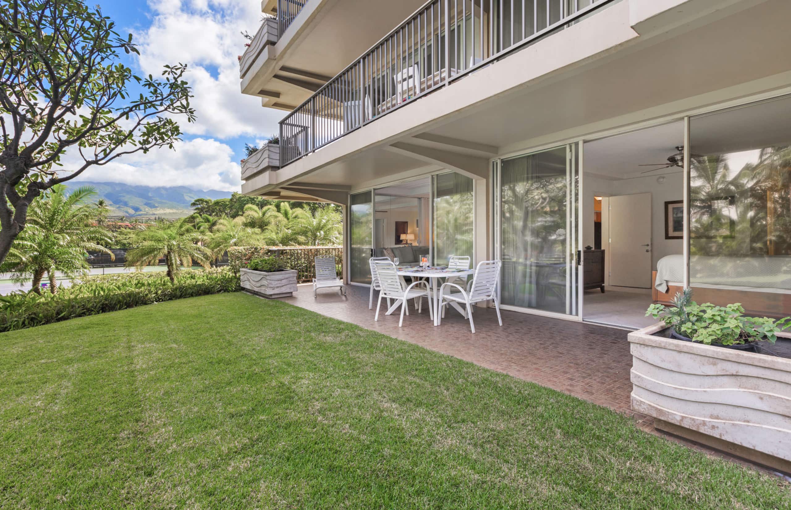Condo in Lahaina · ★4.95 · 1 bedroom · 2 beds · 2 baths - Image 3