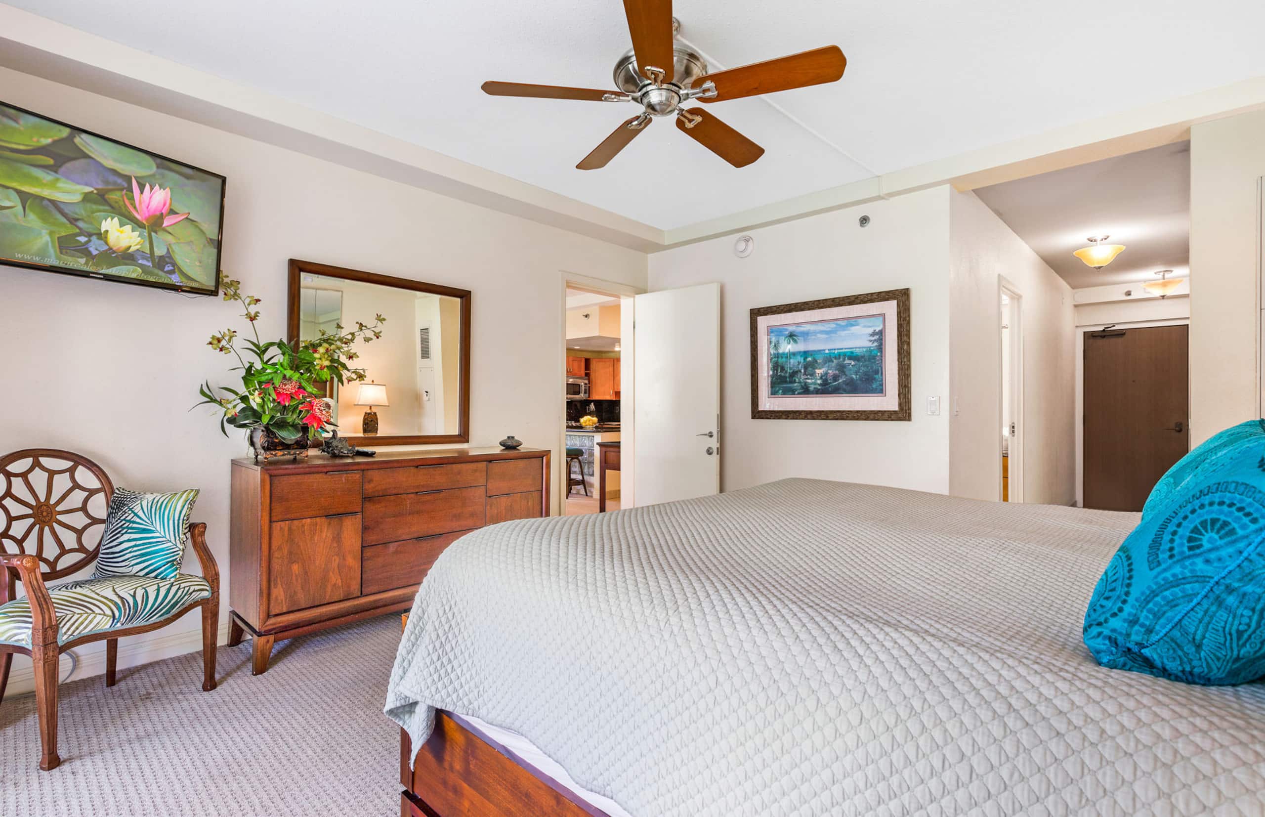 Condo in Lahaina · ★4.95 · 1 bedroom · 2 beds · 2 baths - Image 19