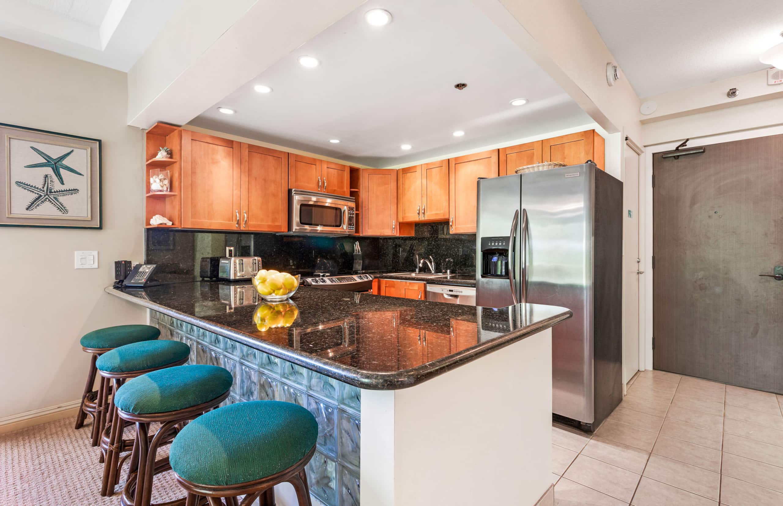 Condo in Lahaina · ★4.95 · 1 bedroom · 2 beds · 2 baths - Image 5