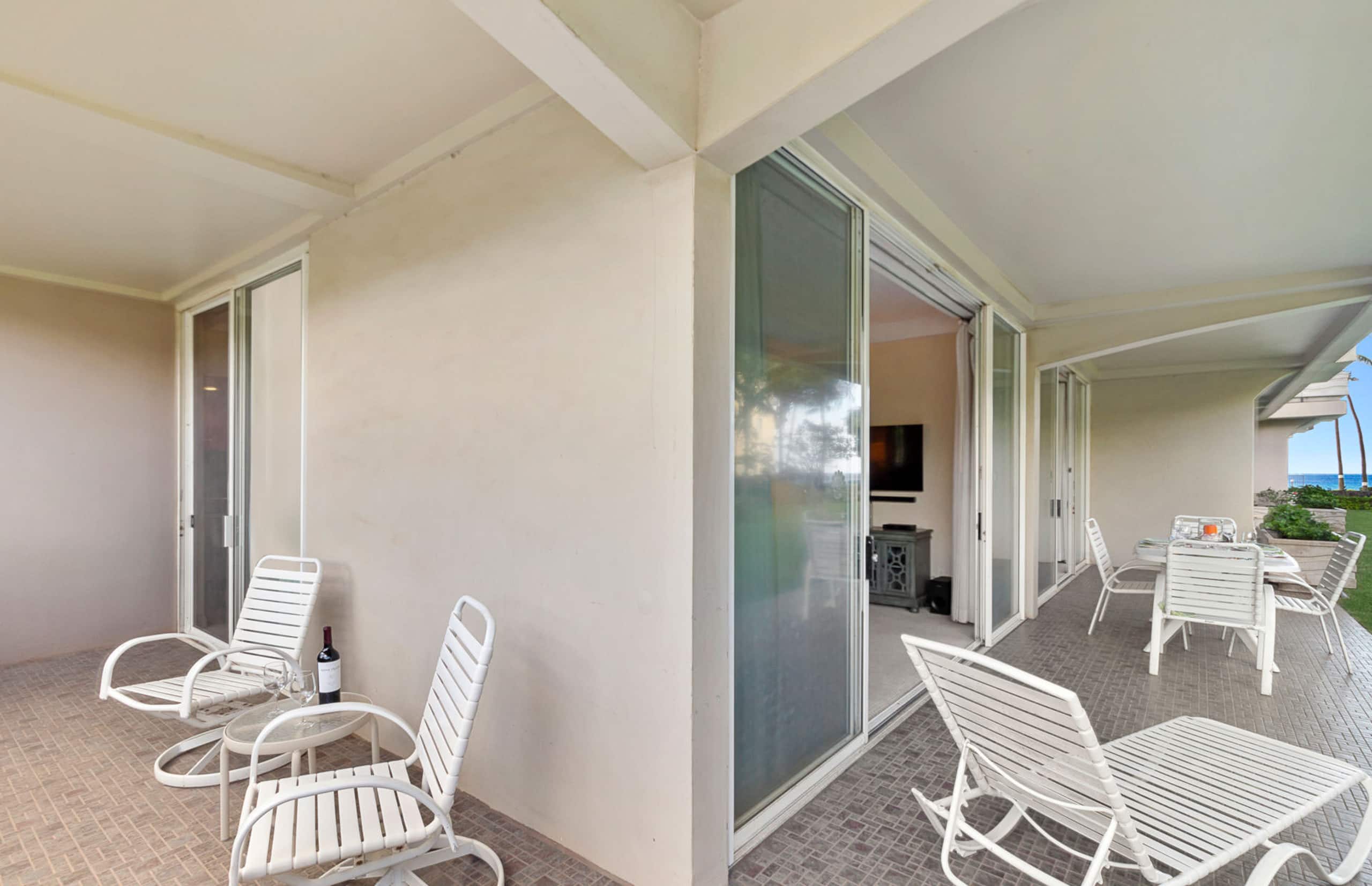 Condo in Lahaina · ★4.95 · 1 bedroom · 2 beds · 2 baths - Image 24