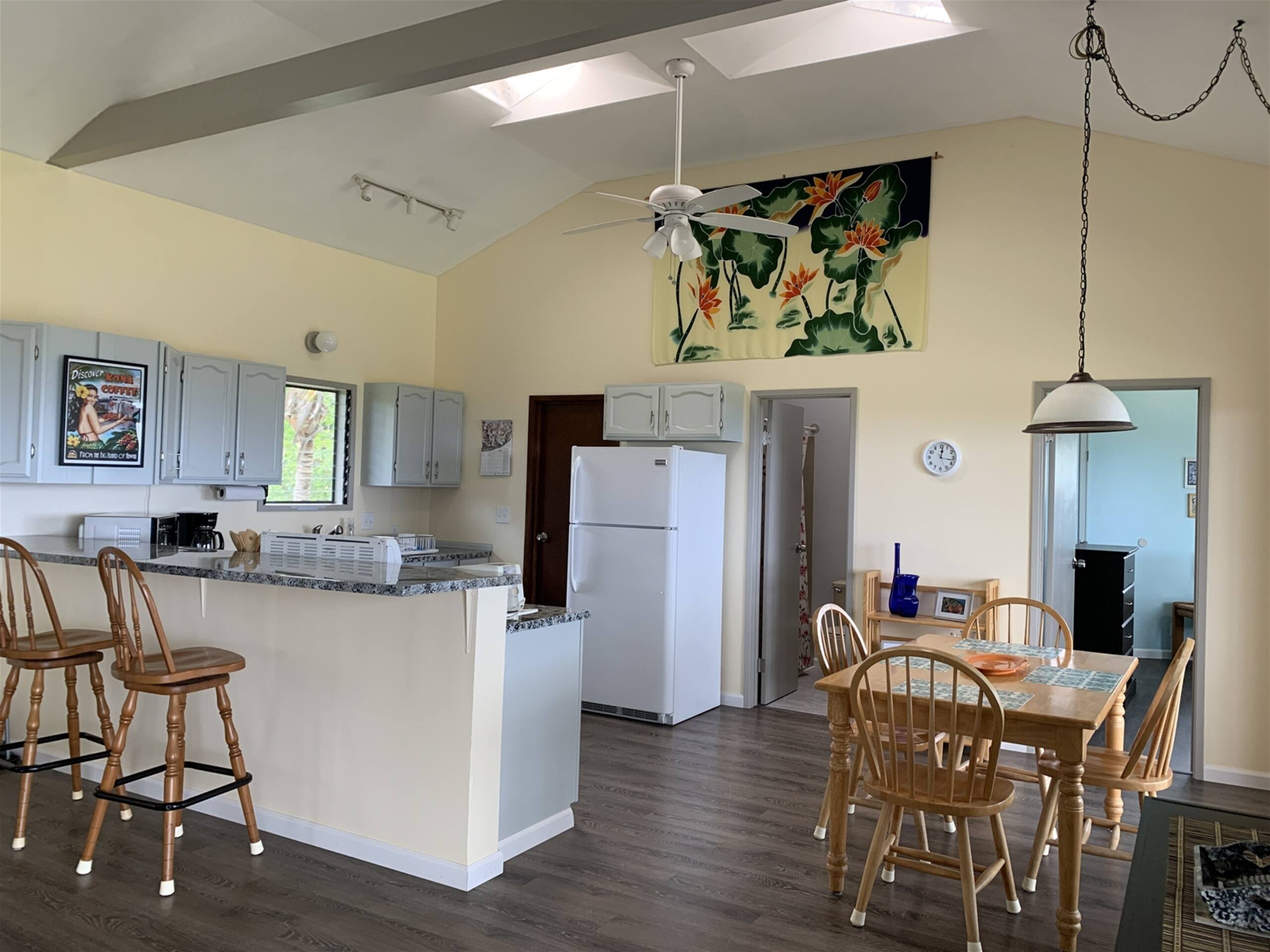 Home in Naalehu · ★4.81 · 2 bedrooms · 3 beds · 2 private baths - Image 7