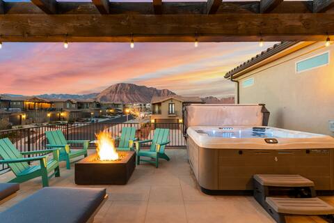 Paintbrush Retreat: Private Hot Tub and Theater!