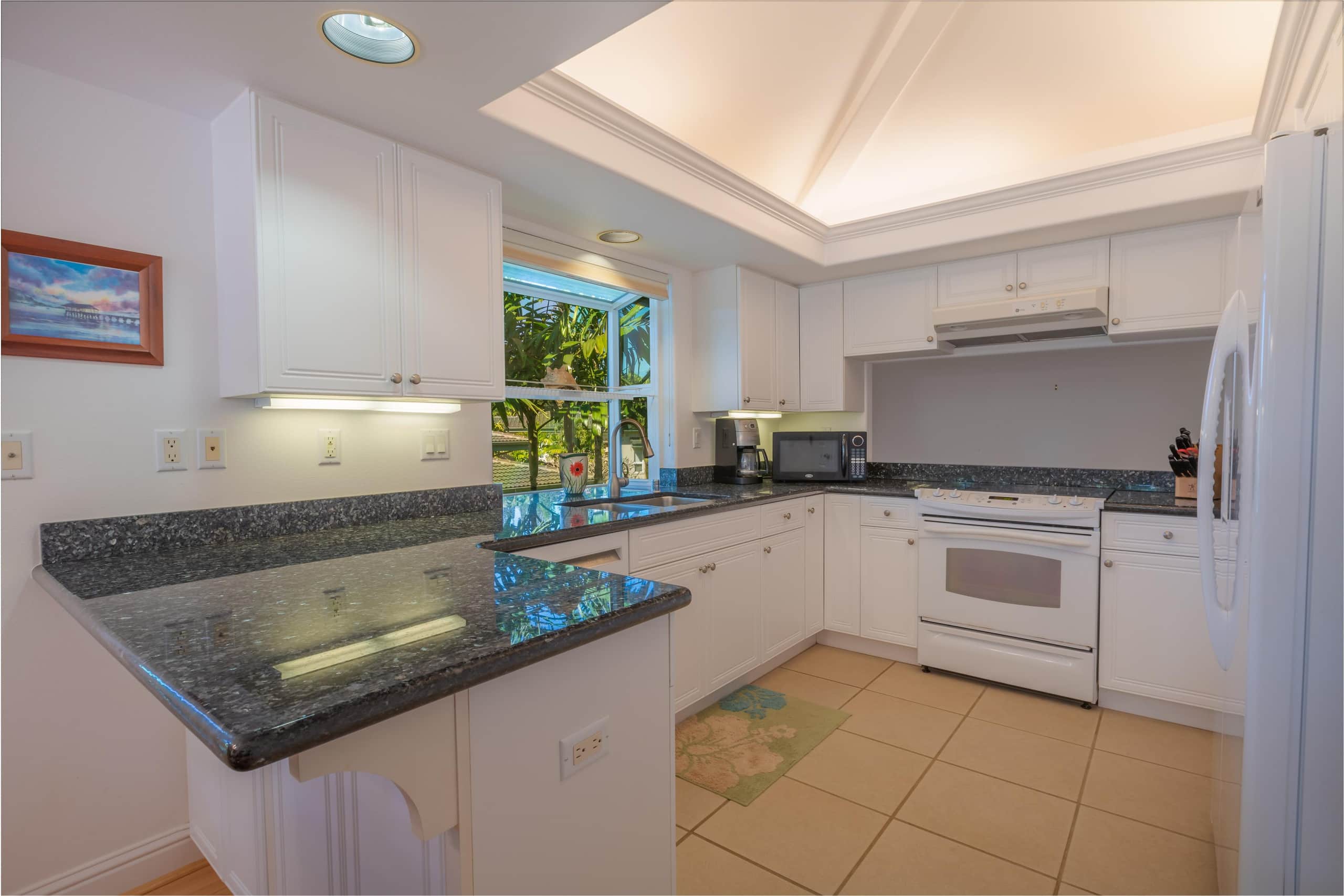 Tropical End Unit Townhouse w/AC Villas of Kamali - Photo 5