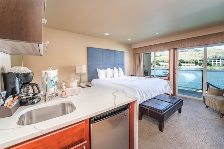Grandview 720 Waterfront King With River View - 奇蘭湖