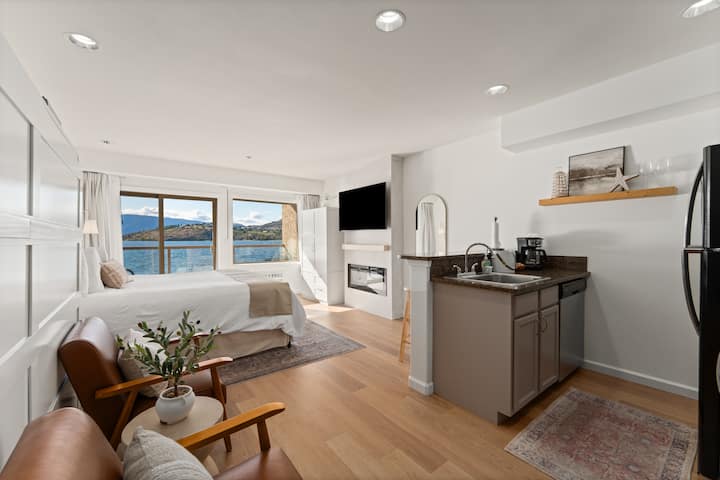 Grandview 521 Waterfront King Suite - Chelan, WA