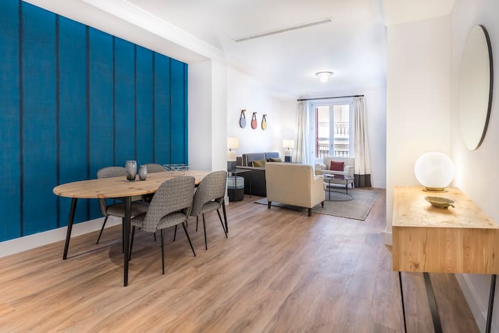 Deluxe 2 Bedroom Apartment – Madrid Cortes
