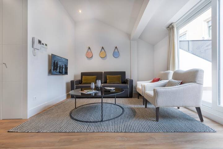 3 Bedroom Apartment – Madrid Cortes gallery image 3