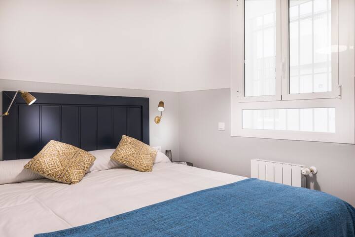 2 Bedroom Apartment Ground Floor- Madrid Cortes gallery image 2