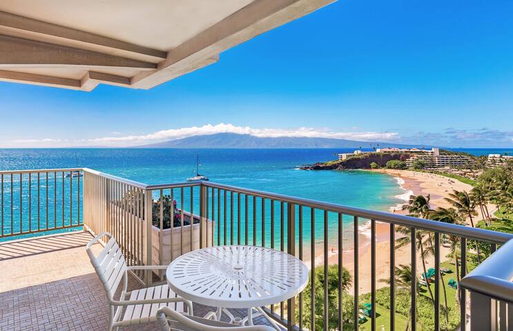 Maui Resort Rentals: The Whaler 1002 gallery image 2