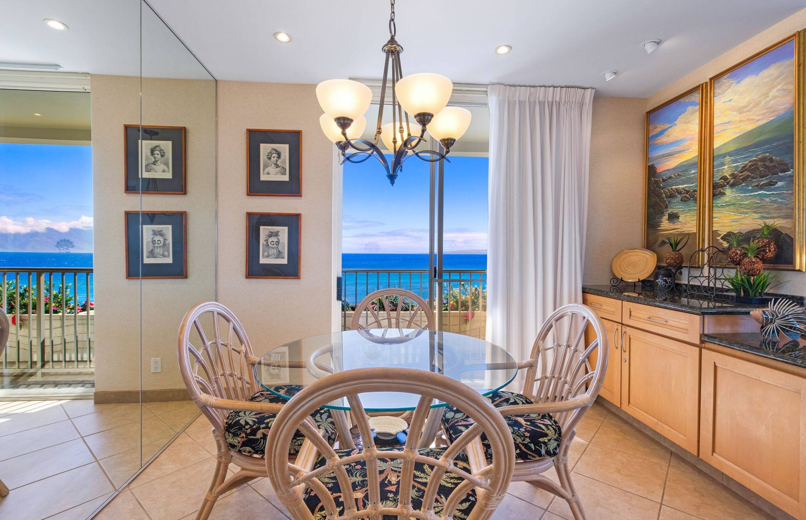 Condo in Lahaina · ★4.9 · 2 bedrooms · 3 beds · 2 baths - Image 11