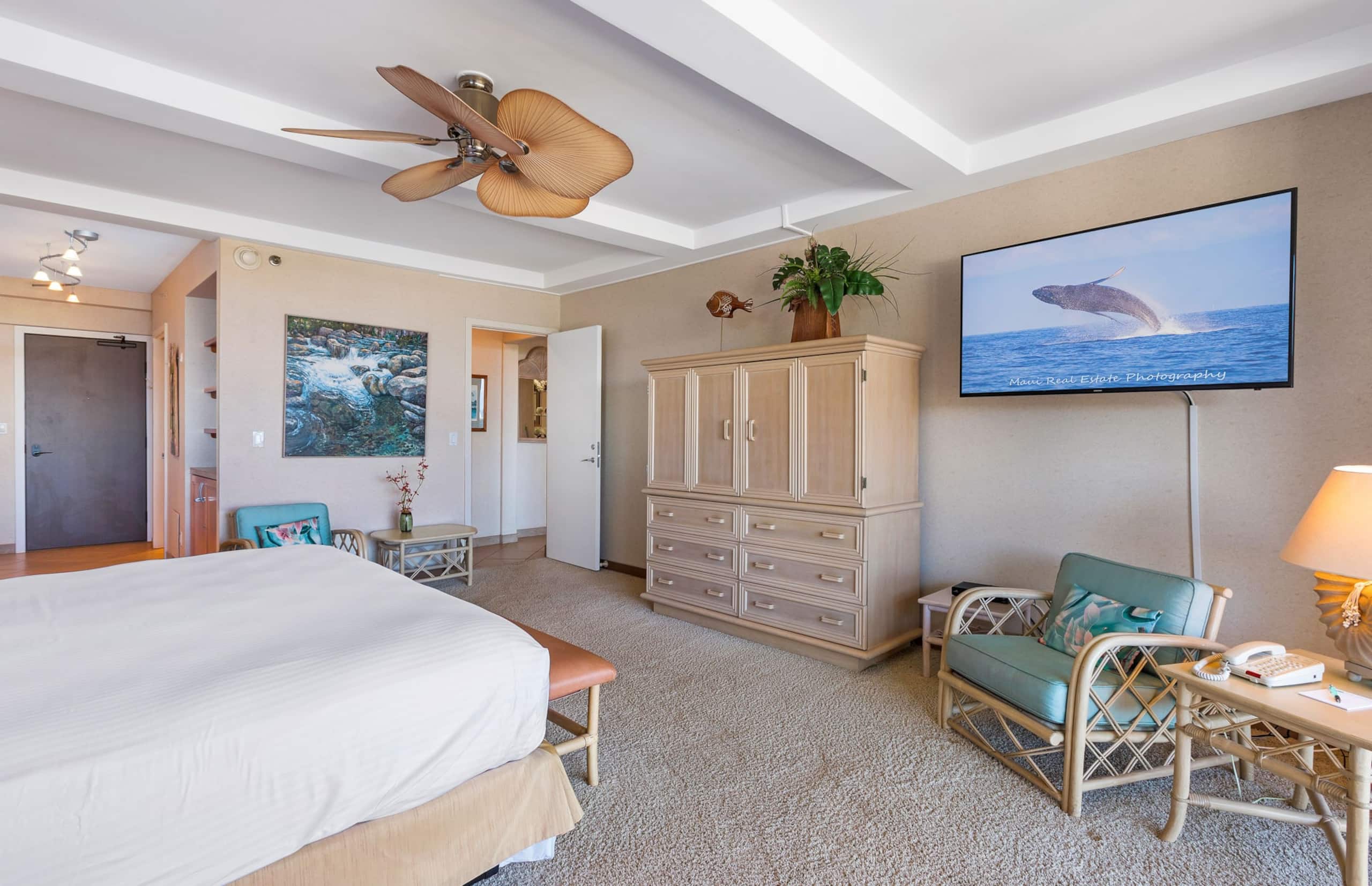 Condo in Lahaina · ★4.9 · 2 bedrooms · 3 beds · 2 baths - Image 17