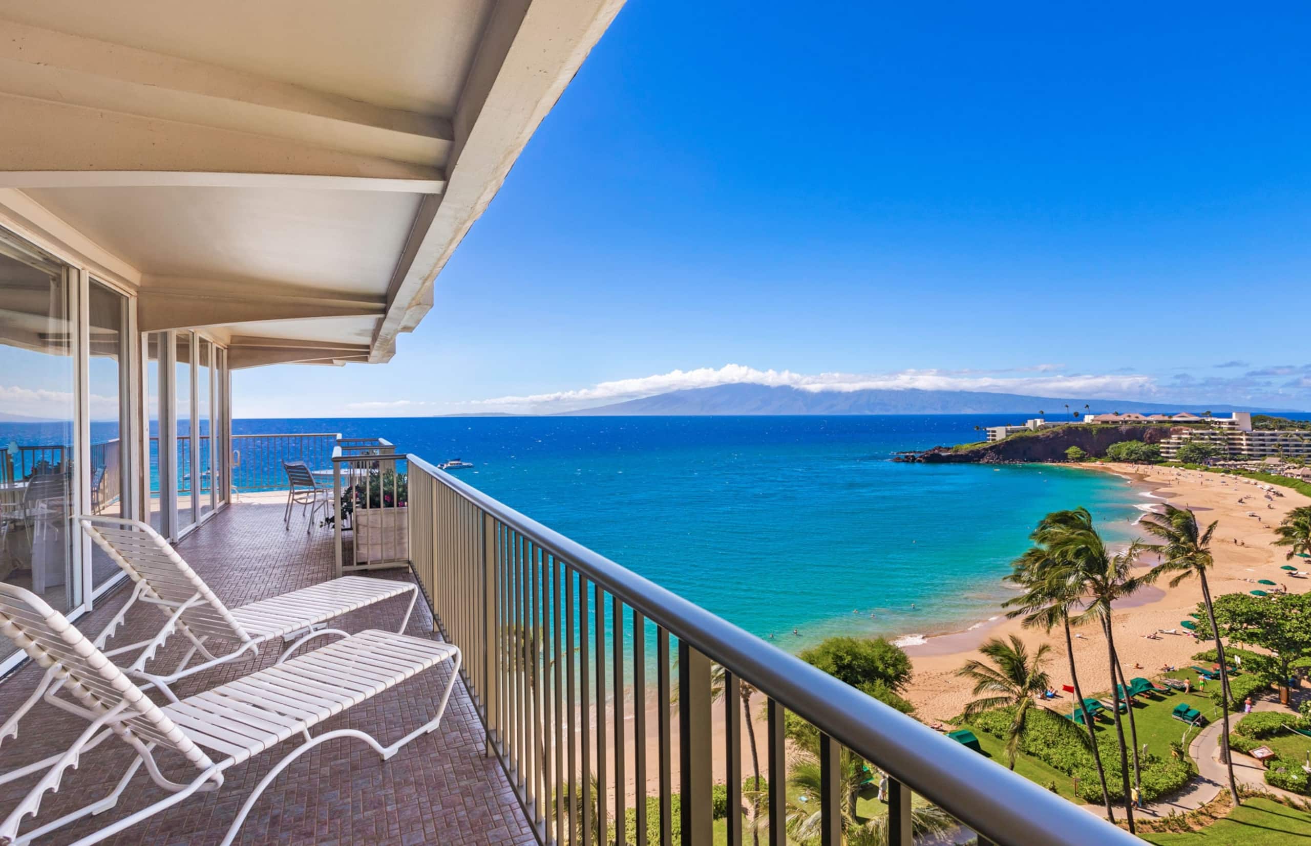 Condo in Lahaina · ★4.9 · 2 bedrooms · 3 beds · 2 baths - Image 4