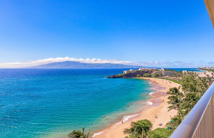 Maui Resort Rentals: The Whaler 1002