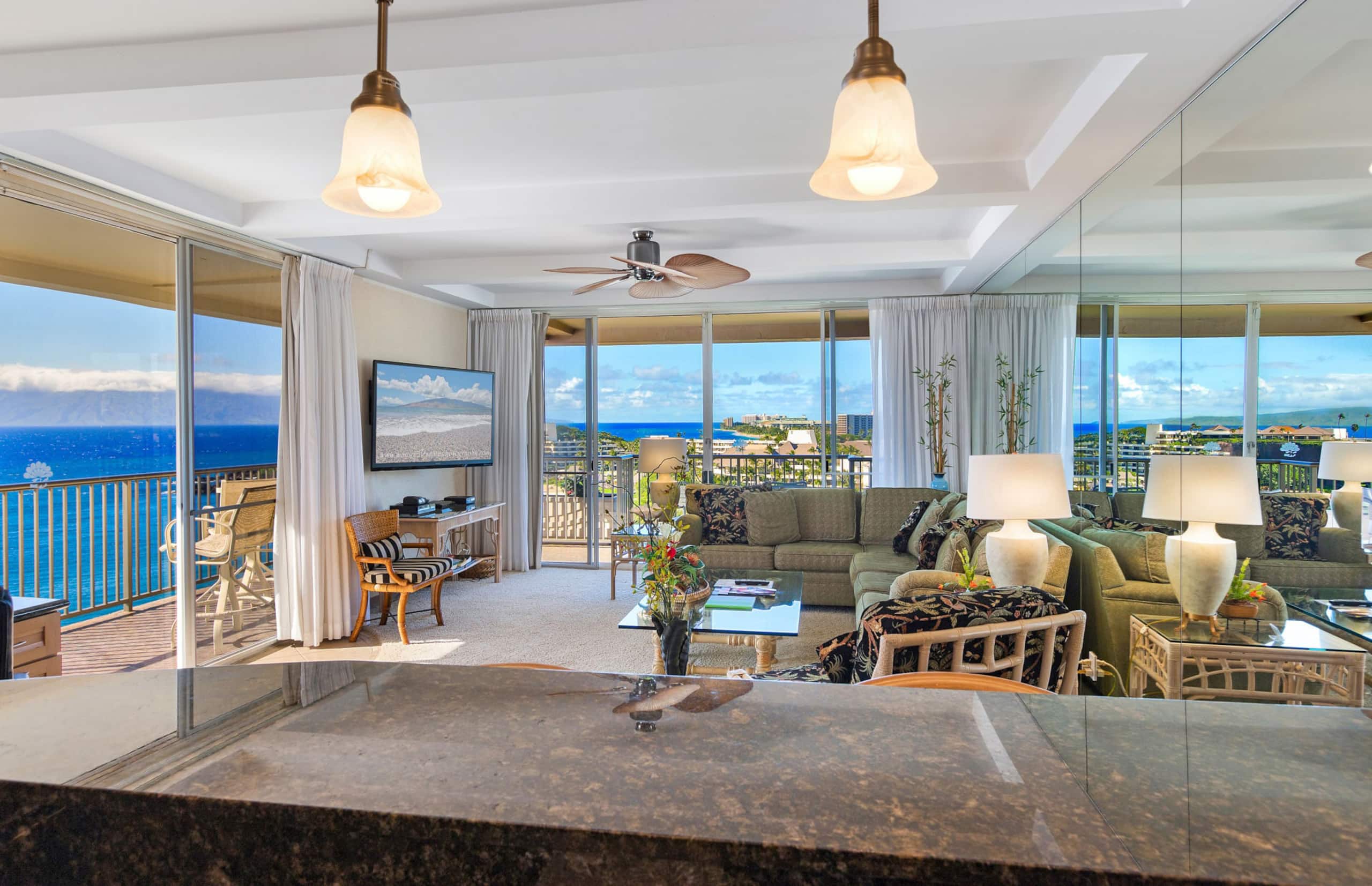 Condo in Lahaina · ★4.9 · 2 bedrooms · 3 beds · 2 baths - Image 7