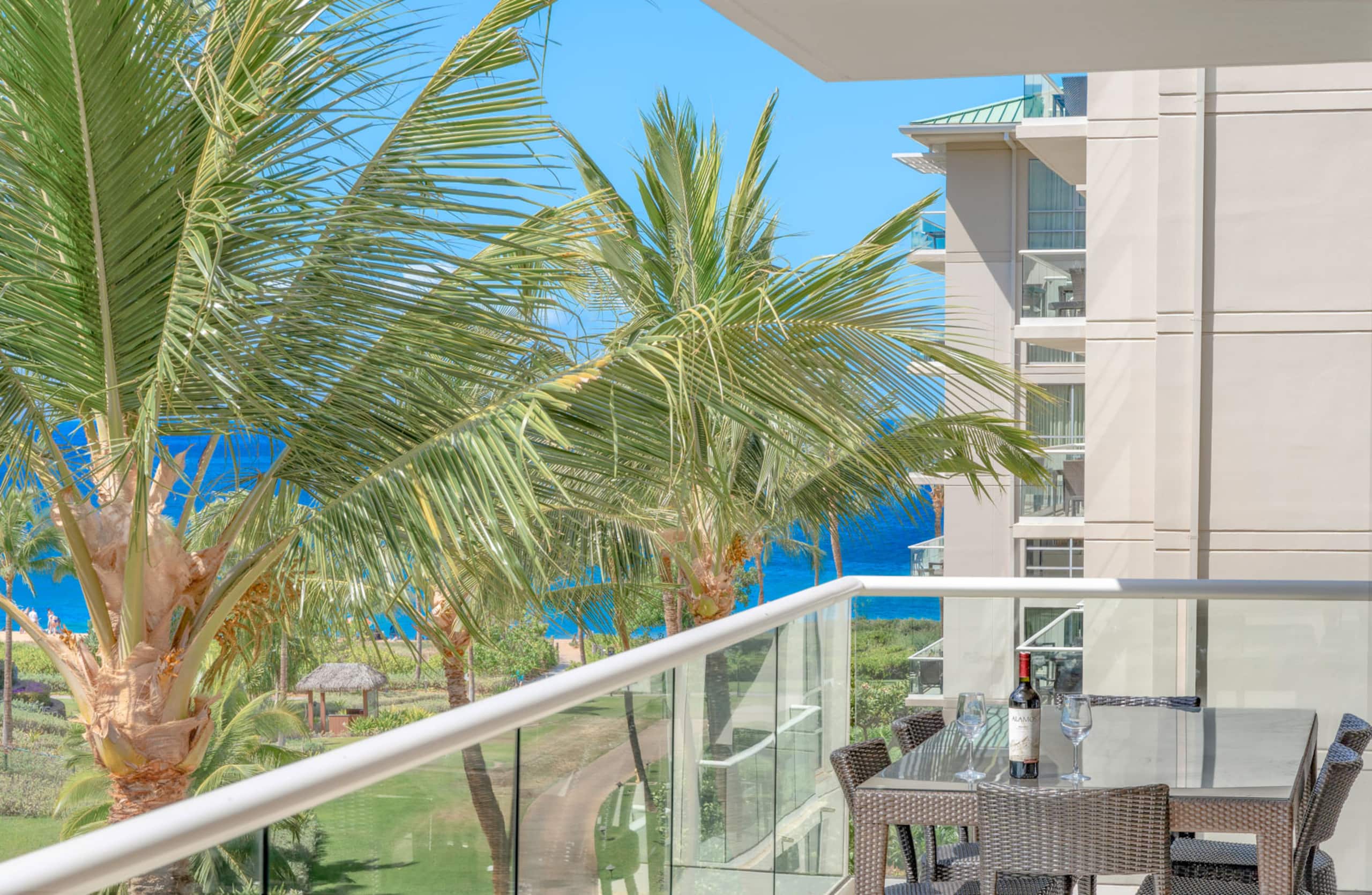 Condo in Lahaina · ★4.92 · 2 bedrooms · 3 beds · 2 baths - Image 15