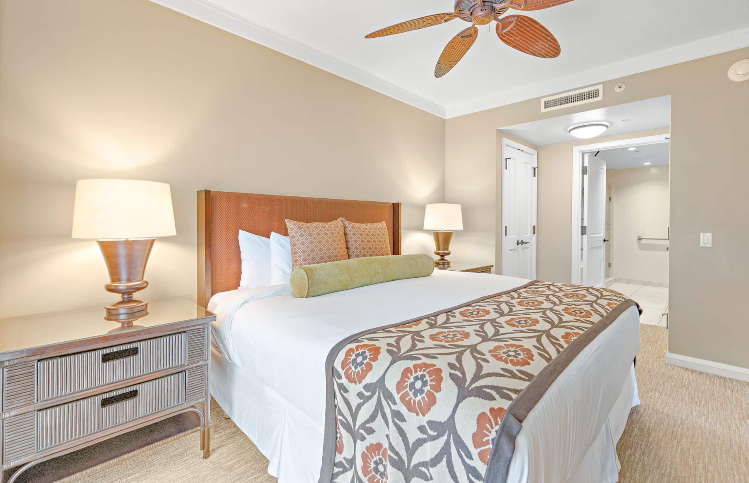 Condo in Lahaina · ★4.92 · 2 bedrooms · 3 beds · 2 baths - Image 18