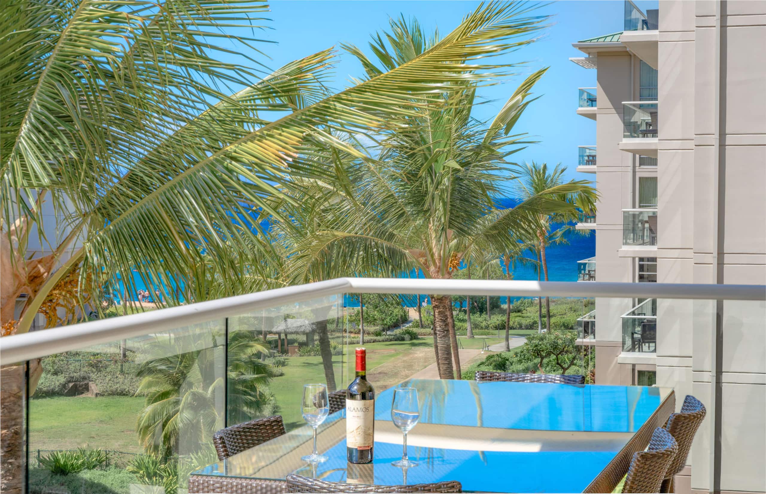 Condo in Lahaina · ★4.92 · 2 bedrooms · 3 beds · 2 baths - Image 1