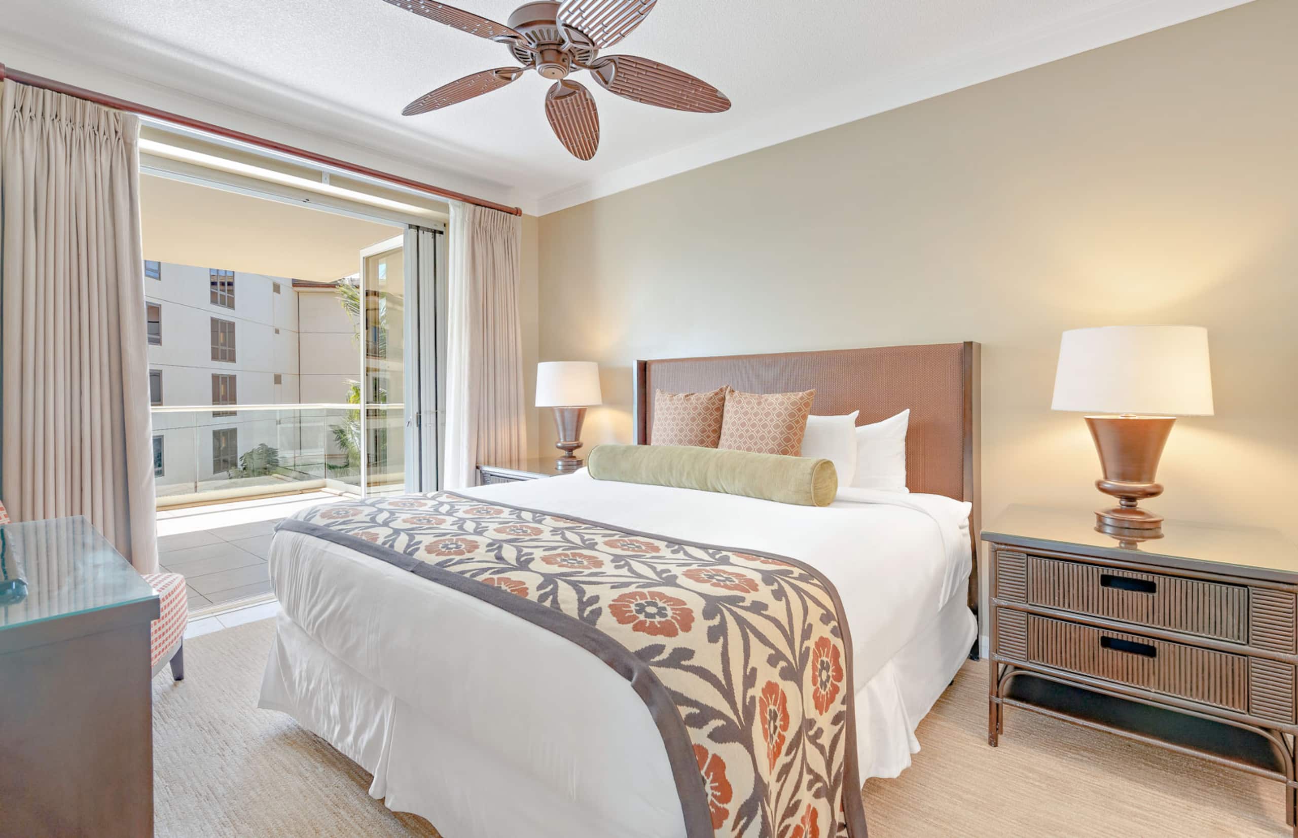Condo in Lahaina · ★4.92 · 2 bedrooms · 3 beds · 2 baths - Image 17