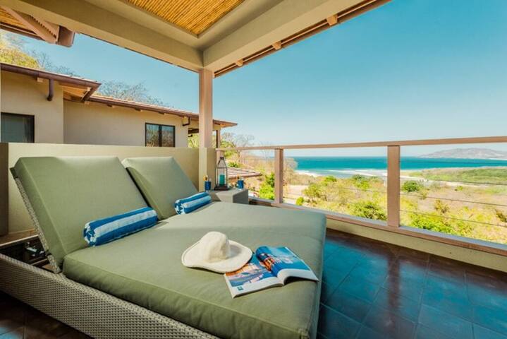 Comanding views of the ocean and National Park