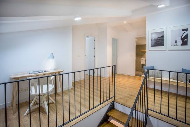 Superior 4 Bedroom Apartment – Malasaña gallery image 3
