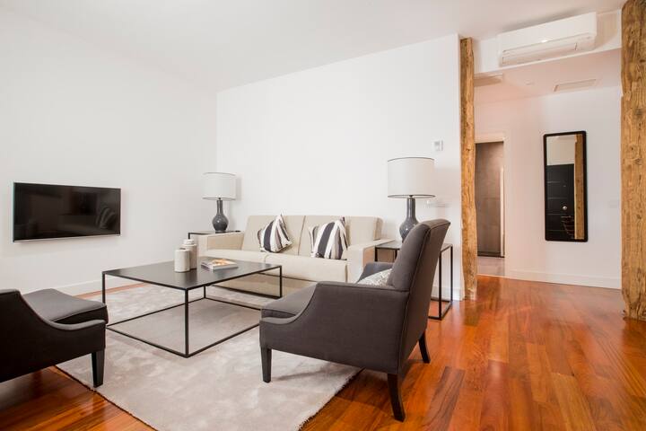Superior 2 Bedroom Apartment – Chueca gallery image 2