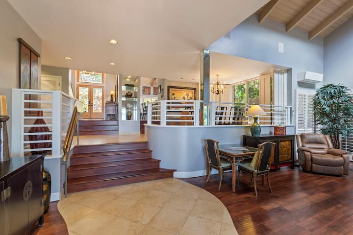 Ka’anapali Home with ocean & golf course views gallery image 4