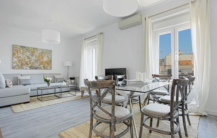 Great Apartment next to Atocha. Reina Sofia II