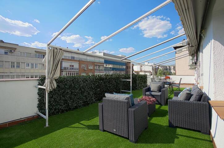 Cozy Apartment near Atocha. Reina Sofia Terrace