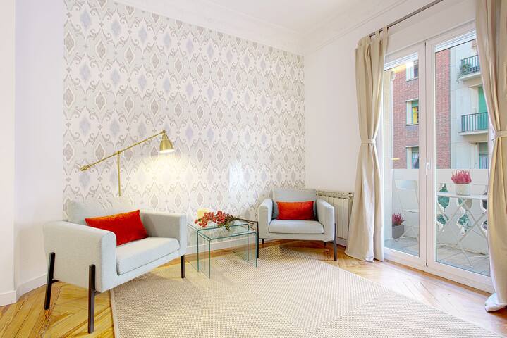 Exclusive apartment near Castellana . Chamberí gallery image 4